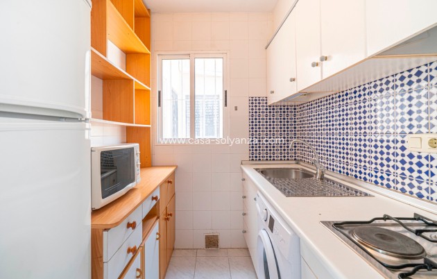 Resale - Apartment / flat - Torrevieja - Torrevieja Centro