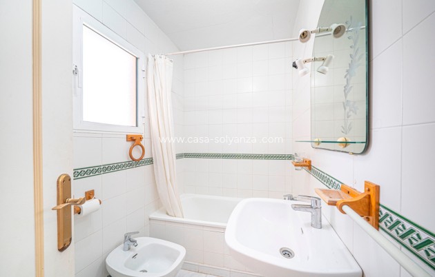 Resale - Apartment / flat - Torrevieja - Torrevieja Centro