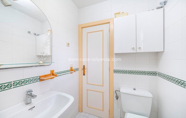 Resale - Apartment / flat - Torrevieja - Torrevieja Centro