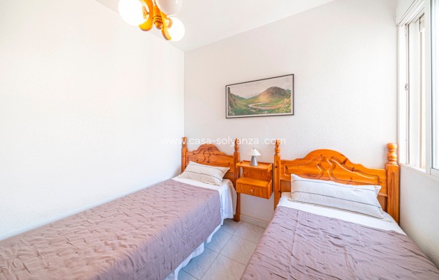 Resale - Apartment / flat - Torrevieja - Torrevieja Centro