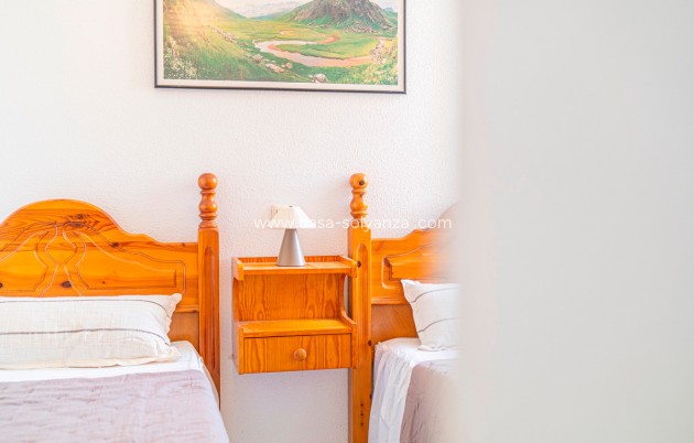 Resale - Apartment / flat - Torrevieja - Torrevieja Centro