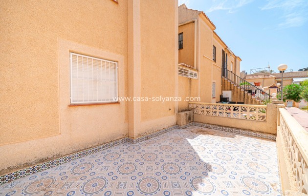 Resale - Apartment / flat - Torrevieja - Torrevieja Centro