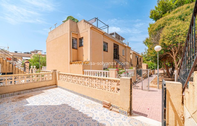 Resale - Apartment / flat - Torrevieja - Torrevieja Centro