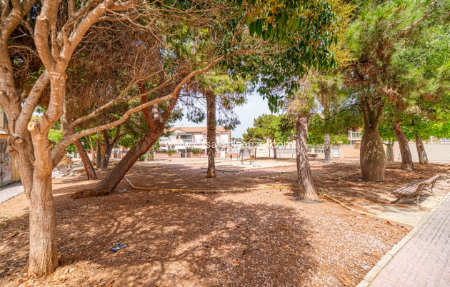Resale - Apartment / flat - Torrevieja - Torrevieja Centro
