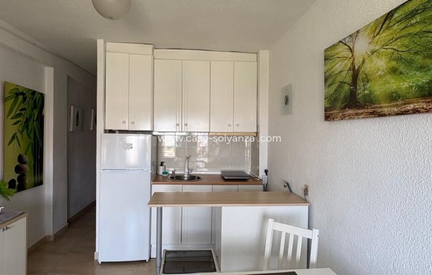 Resale - Apartment / flat - Torrevieja - Torrevieja Centro