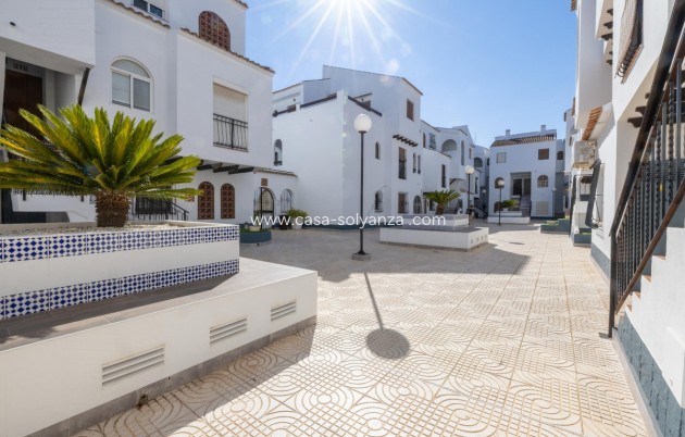 Resale - Apartment / flat - Torrevieja - Torrevieja Centro