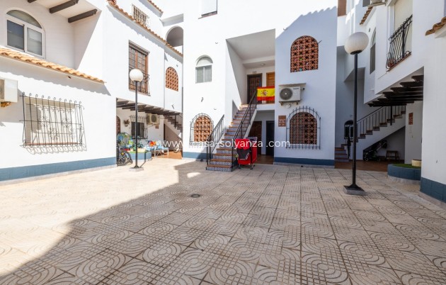 Resale - Apartment / flat - Torrevieja - Torrevieja Centro