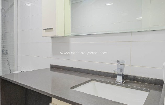 Resale - Apartment / flat - Torrevieja - Torrevieja Centro