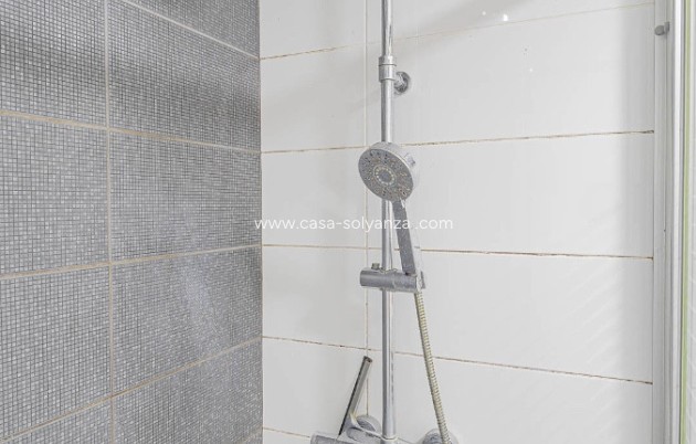 Resale - Apartment / flat - Torrevieja - Torrevieja Centro