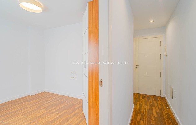 Resale - Apartment / flat - Torrevieja - Torrevieja Centro