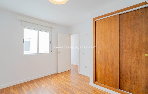 Resale - Apartment / flat - Torrevieja - Torrevieja Centro