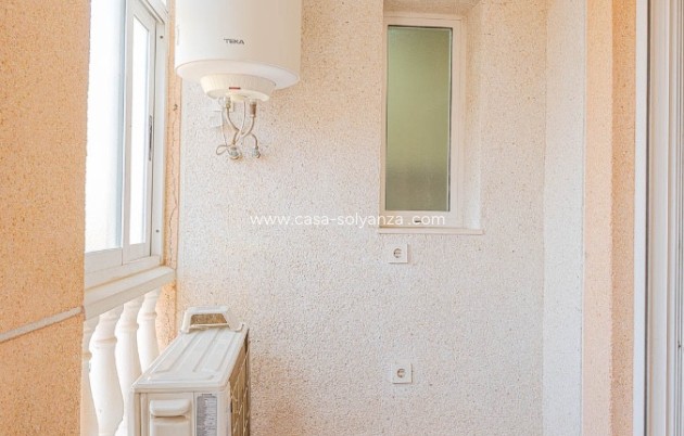 Resale - Apartment / flat - Torrevieja - Torrevieja Centro