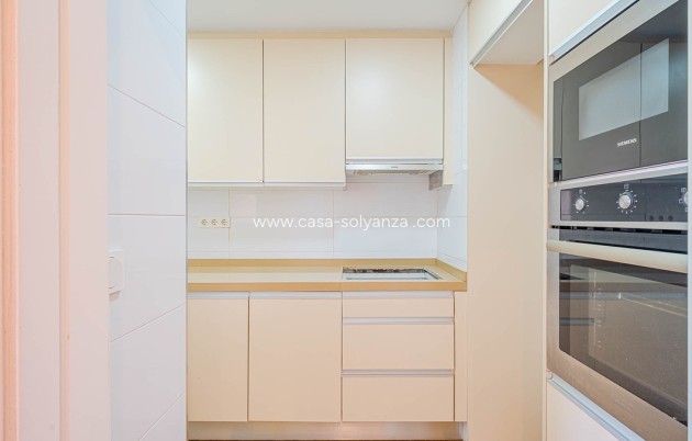 Resale - Apartment / flat - Torrevieja - Torrevieja Centro