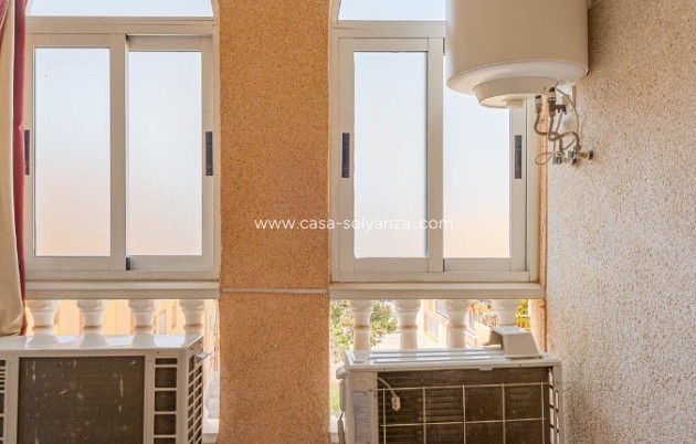 Resale - Apartment / flat - Torrevieja - Torrevieja Centro