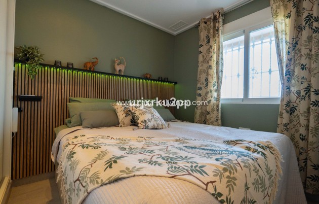 Resale - Apartment / flat - Orihuela - Villamartin