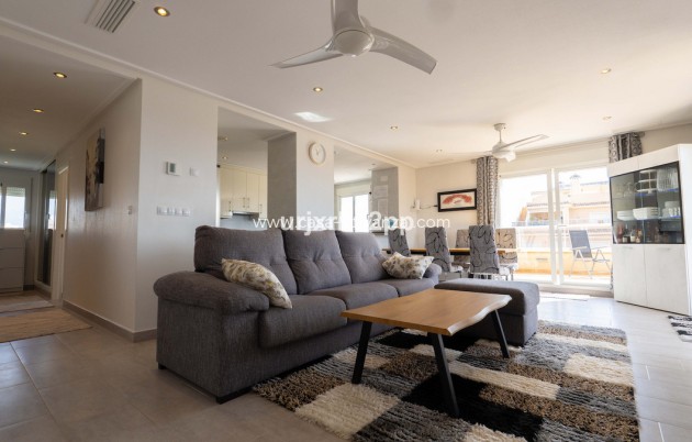 Resale - Apartment / flat - Orihuela - Villamartin