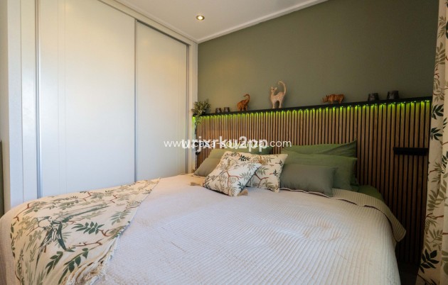 Resale - Apartment / flat - Orihuela - Villamartin