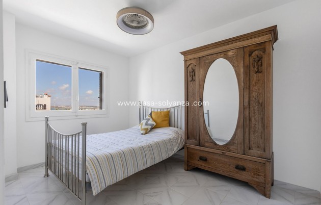 Herverkoop - Appartement / flat - Torrevieja - La Mata