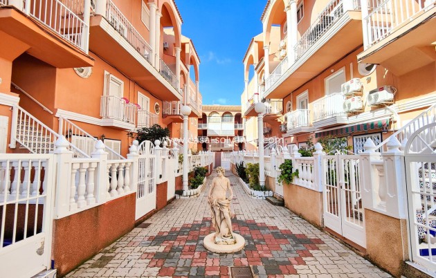 Herverkoop - Appartement / flat - Torrevieja - La Mata
