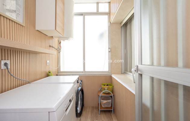 Resale - Apartment / flat - Pilar de la Horadada - Torre de Horadada