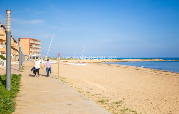 Resale - Apartment / flat - Torrevieja - La Mata