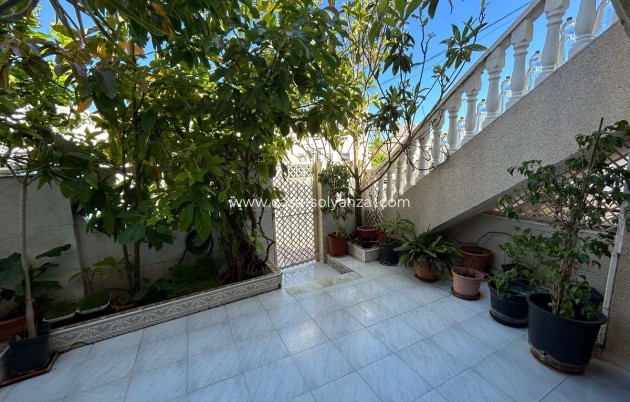 Resale - Townhouse - Torrevieja - Torrevieja Centro