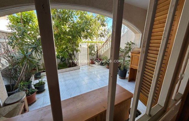 Resale - Townhouse - Torrevieja - Torrevieja Centro
