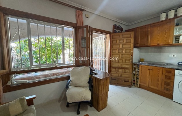 Resale - Townhouse - Torrevieja - Torrevieja Centro
