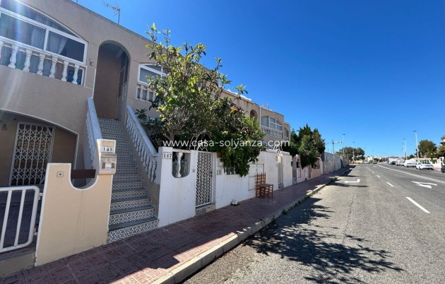 Resale - Townhouse - Torrevieja - Torrevieja Centro