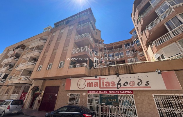 Resale - Apartment / flat - Torrevieja - Torrevieja Centro