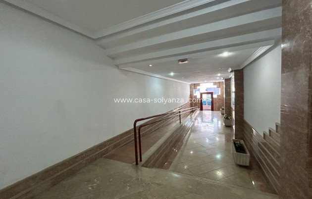 Resale - Apartment / flat - Torrevieja - Torrevieja Centro