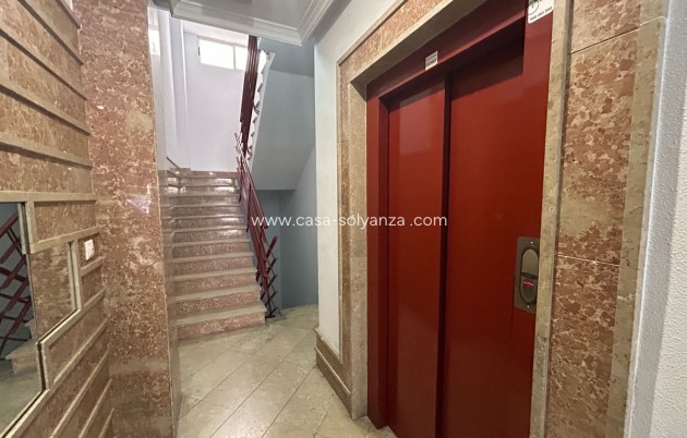 Resale - Apartment / flat - Torrevieja - Torrevieja Centro