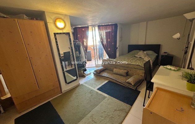 Resale - Apartment / flat - Torrevieja - Torrevieja Centro