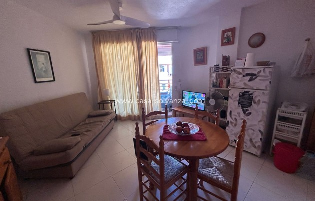 Resale - Apartment / flat - Torrevieja - Torrevieja Centro