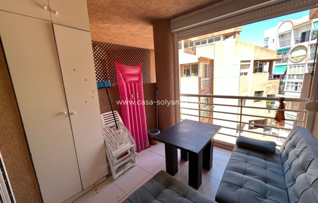 Resale - Apartment / flat - Torrevieja - Torrevieja Centro