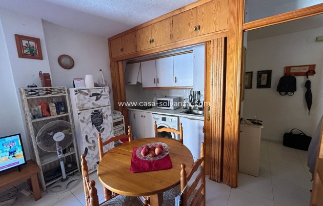Resale - Apartment / flat - Torrevieja - Torrevieja Centro