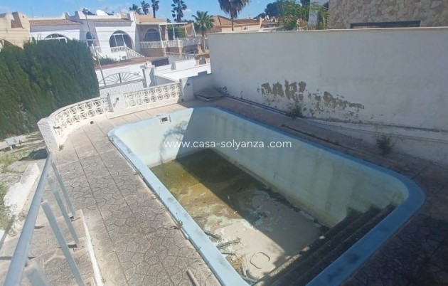 Resale - Villa - Torrevieja - Costa Blanca