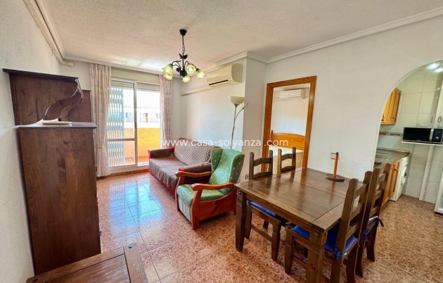 Resale - Apartment / flat - Torrevieja - Torrevieja Centro