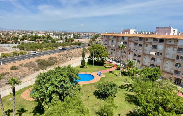 Resale - Apartment / flat - Torrevieja - Torrevieja Centro