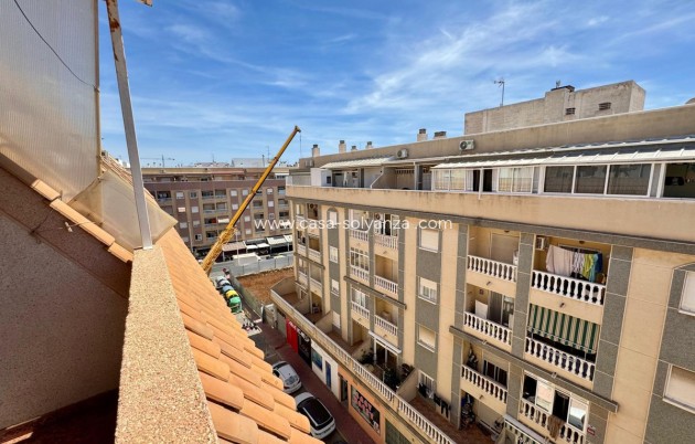 Resale - Apartment / flat - Torrevieja - Torrevieja Centro