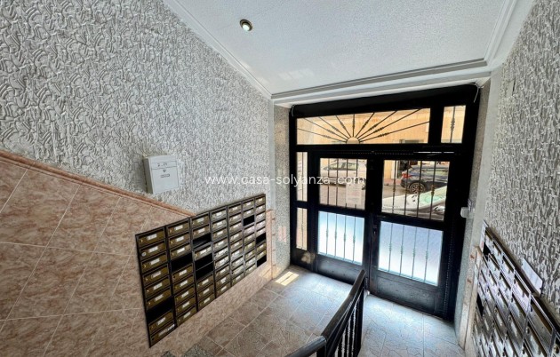 Resale - Apartment / flat - Torrevieja - Torrevieja Centro