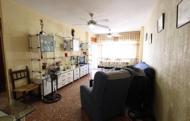 Resale - Apartment / flat - Torrevieja - Torrevieja Centro