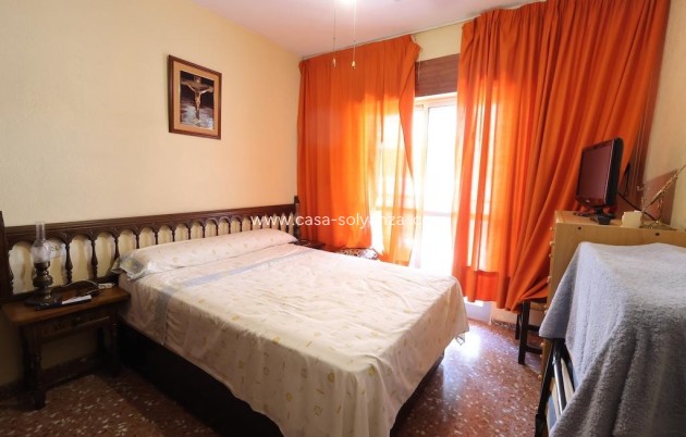 Resale - Apartment / flat - Torrevieja - Torrevieja Centro