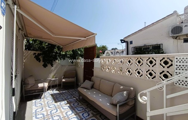 Resale - Villa - Torrevieja - La Siesta