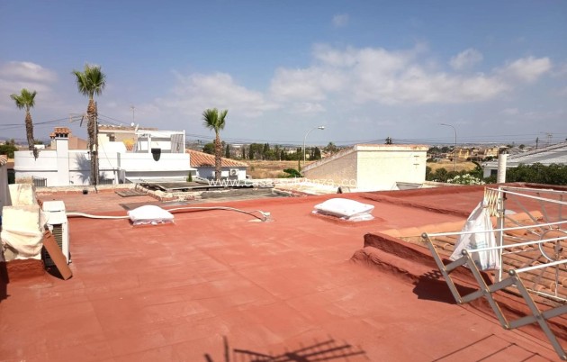 Resale - Villa - Torrevieja - La Siesta