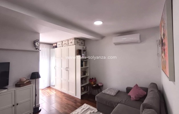 Resale - Villa - Torrevieja - La Siesta