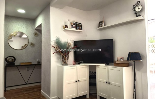 Resale - Villa - Torrevieja - La Siesta