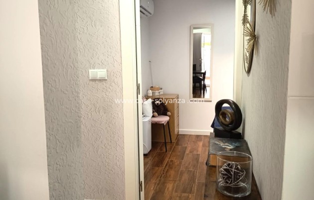 Resale - Villa - Torrevieja - La Siesta