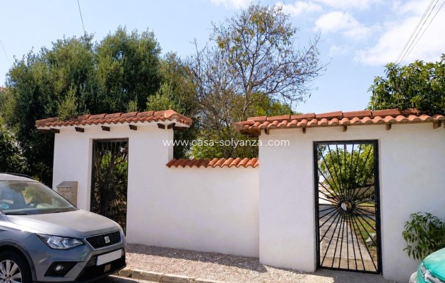 Resale - Villa - Torrevieja - La Siesta