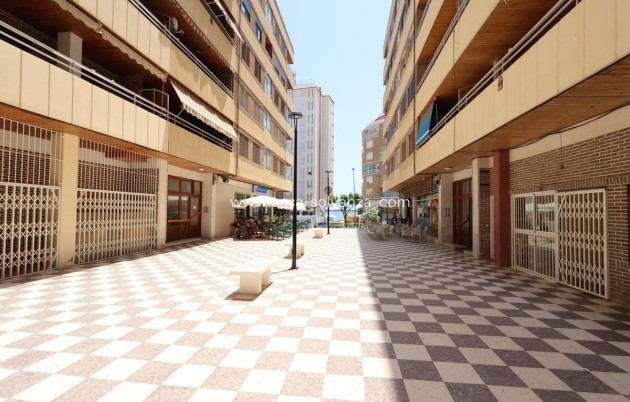 Wiederverkauf - Wohnung - Torrevieja - Torrevieja Centro